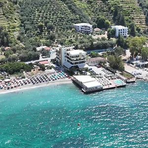 Hotel Paradise Radhimë